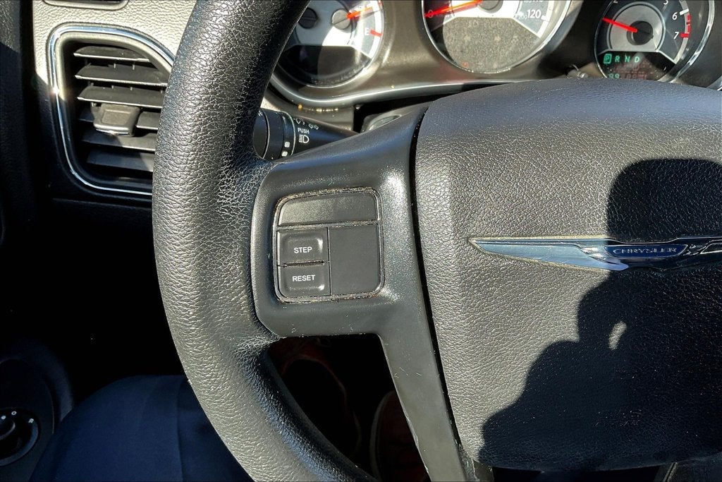 2013 Chrysler 200 LX