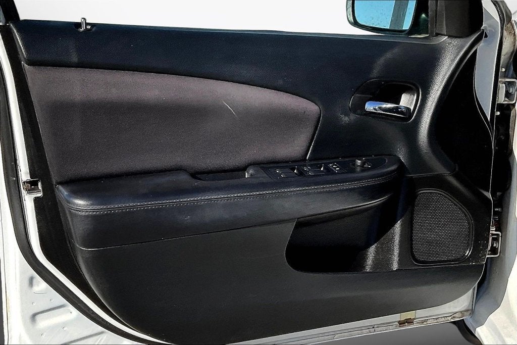 2013 Chrysler 200 LX