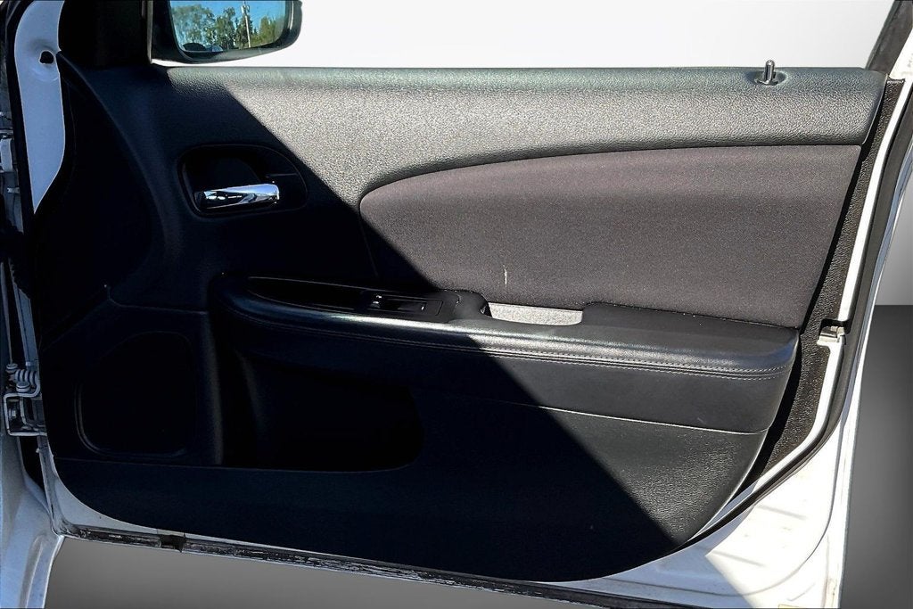 2013 Chrysler 200 LX