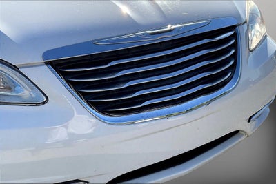2013 Chrysler 200 LX