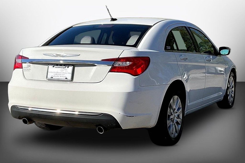 2013 Chrysler 200 LX
