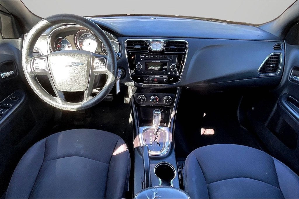 2013 Chrysler 200 LX
