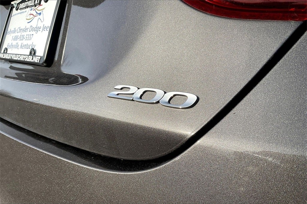 2015 Chrysler 200 Limited