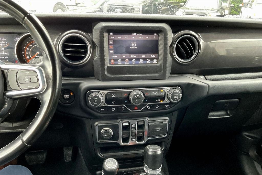 2021 Jeep Wrangler Unlimited Sahara Altitude