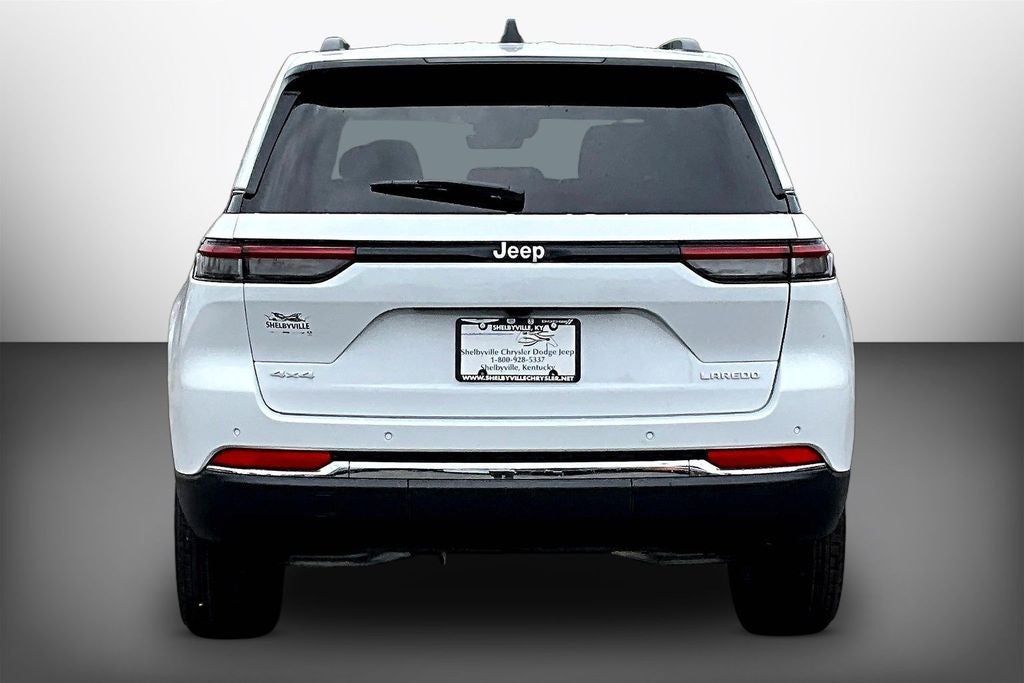 2026 Jeep Grand Cherokee Laredo