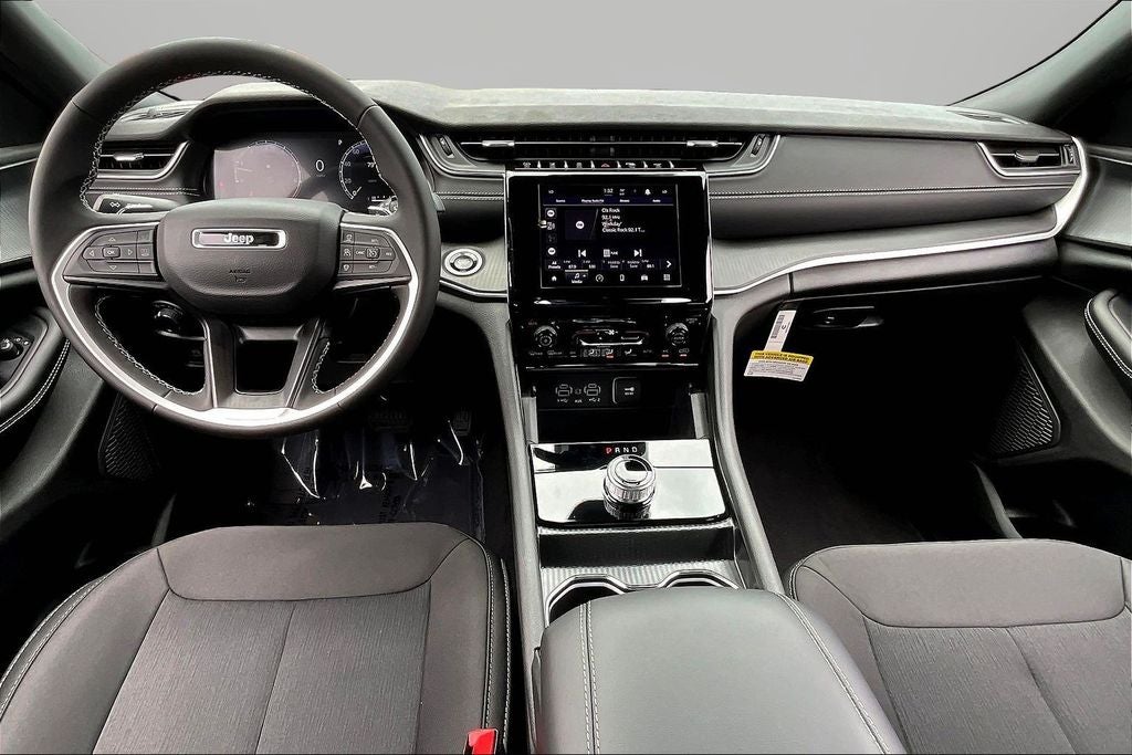 2026 Jeep Grand Cherokee Laredo