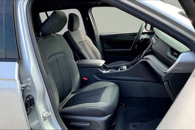 2026 Jeep Grand Cherokee Laredo X