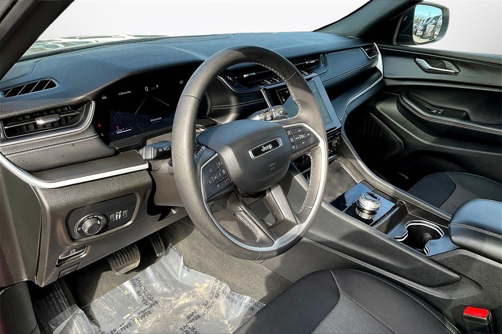 2024 Jeep Grand Cherokee Laredo