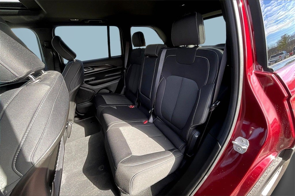 2024 Jeep Grand Cherokee Laredo