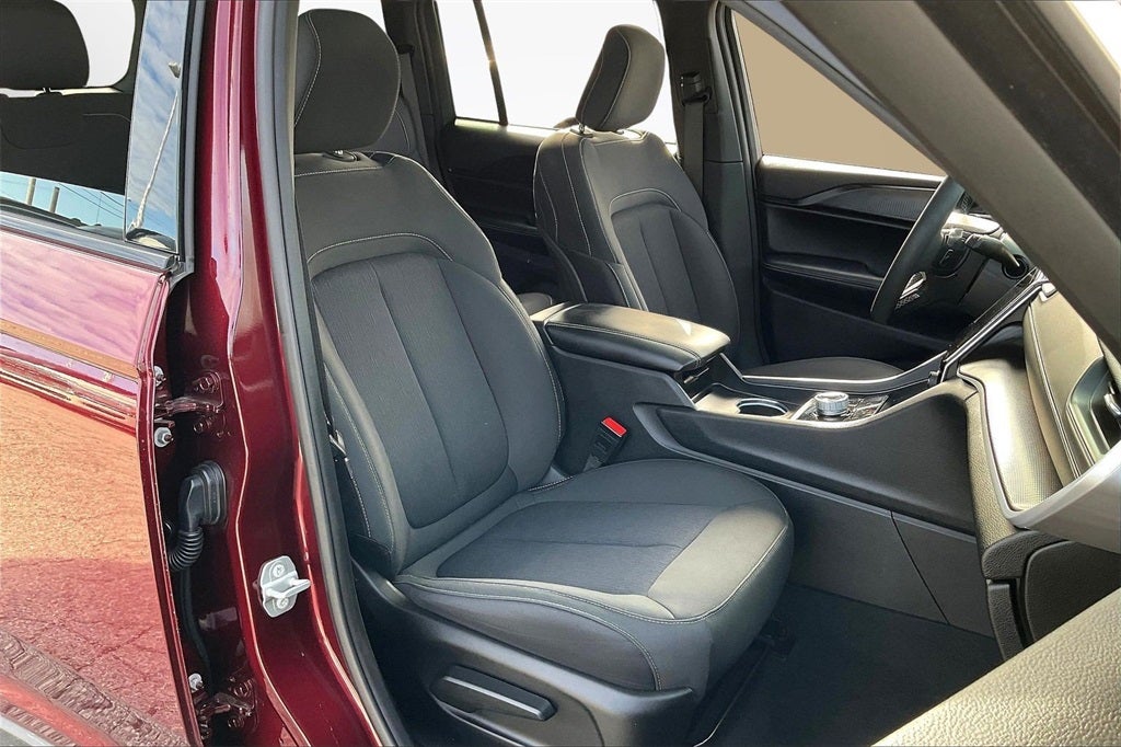 2024 Jeep Grand Cherokee Laredo