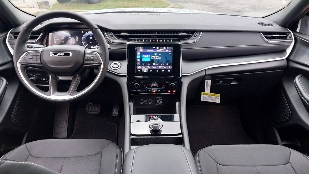 2025 Jeep Grand Cherokee Laredo X