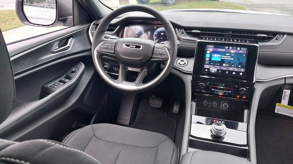 2025 Jeep Grand Cherokee Laredo X