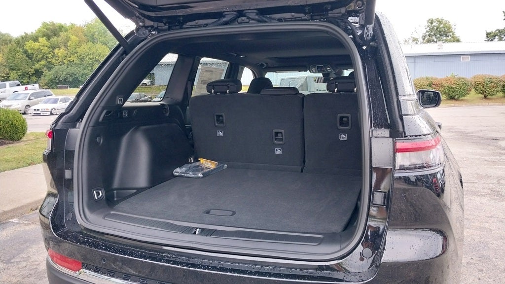 2025 Jeep Grand Cherokee Laredo X