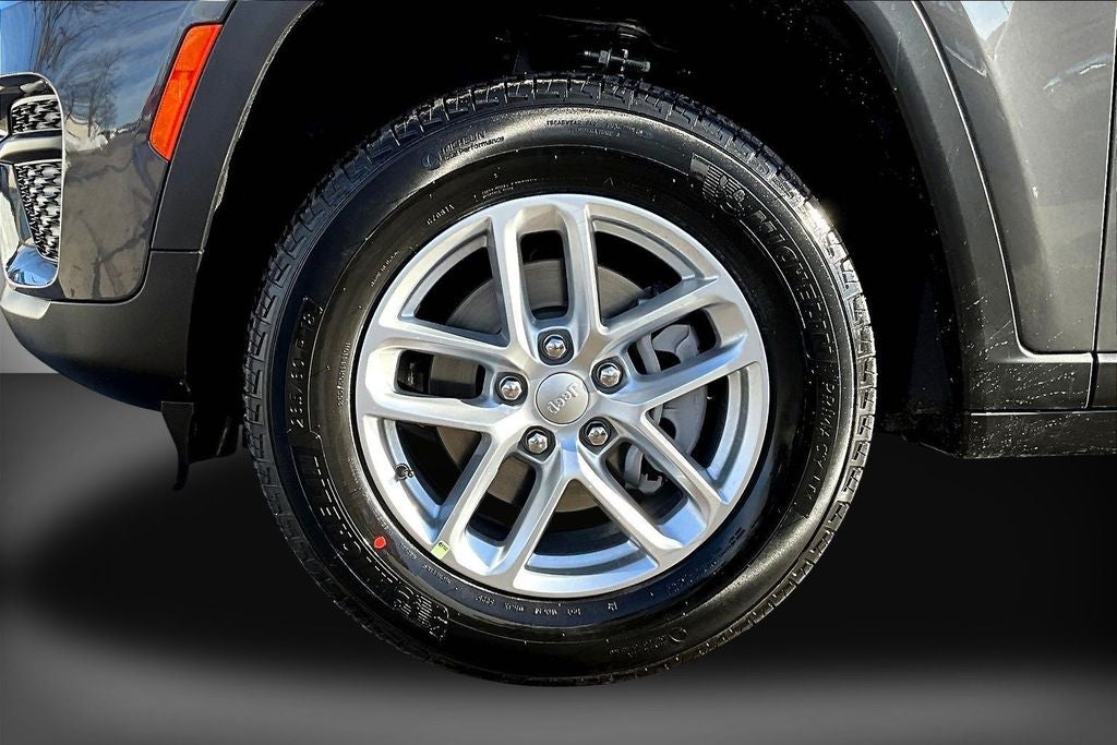 2026 Jeep Grand Cherokee Laredo