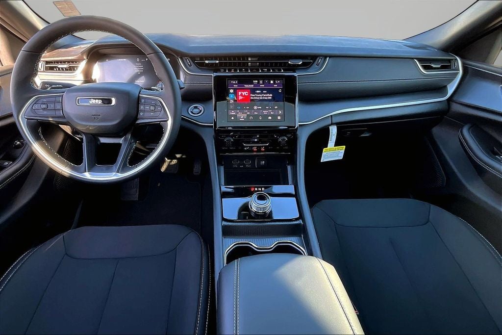 2026 Jeep Grand Cherokee Laredo