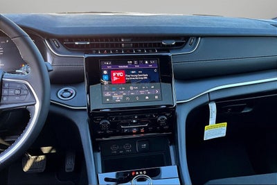 2026 Jeep Grand Cherokee Laredo