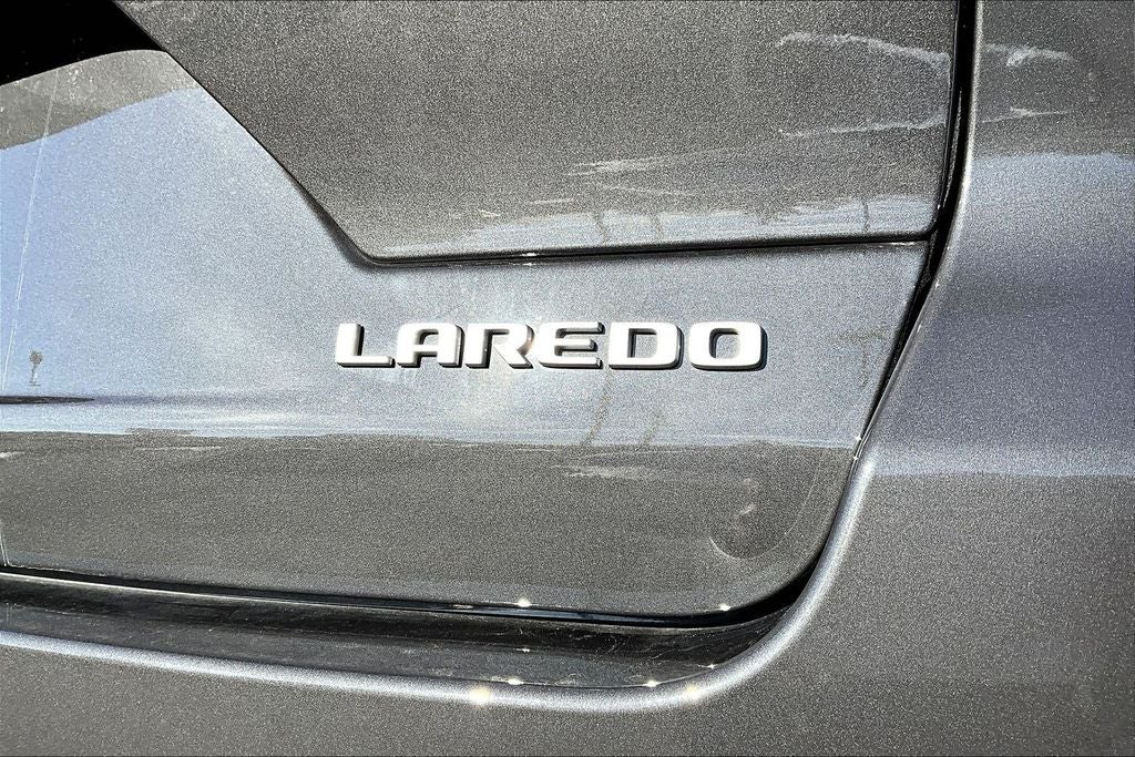 2026 Jeep Grand Cherokee Laredo