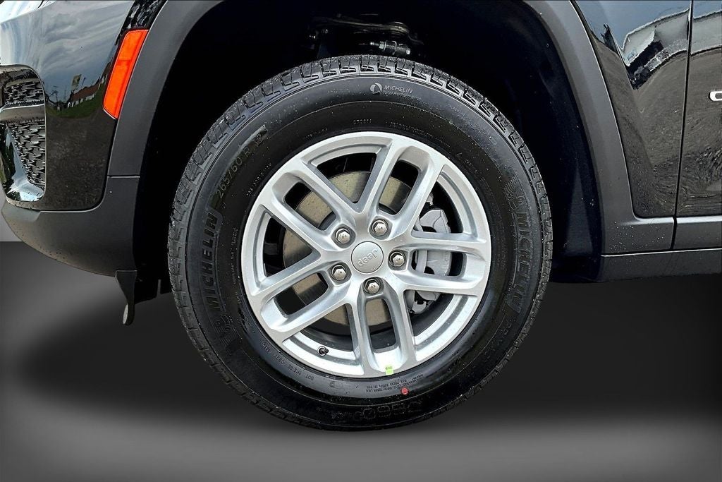 2026 Jeep Grand Cherokee Laredo X