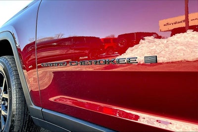 2026 Jeep Grand Cherokee Laredo