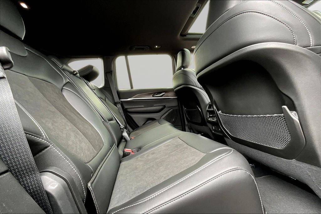 2026 Jeep Grand Cherokee Altitude