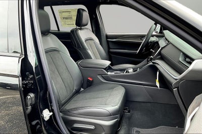 2026 Jeep Grand Cherokee Altitude