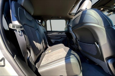 2027 Jeep Grand Cherokee Altitude