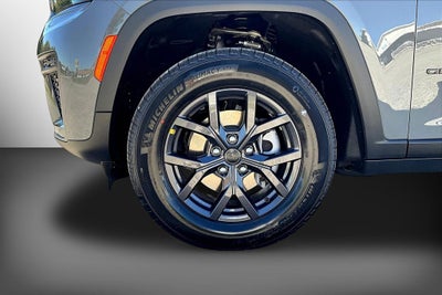 2027 Jeep Grand Cherokee Altitude
