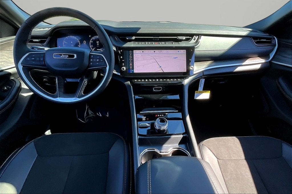 2027 Jeep Grand Cherokee Altitude