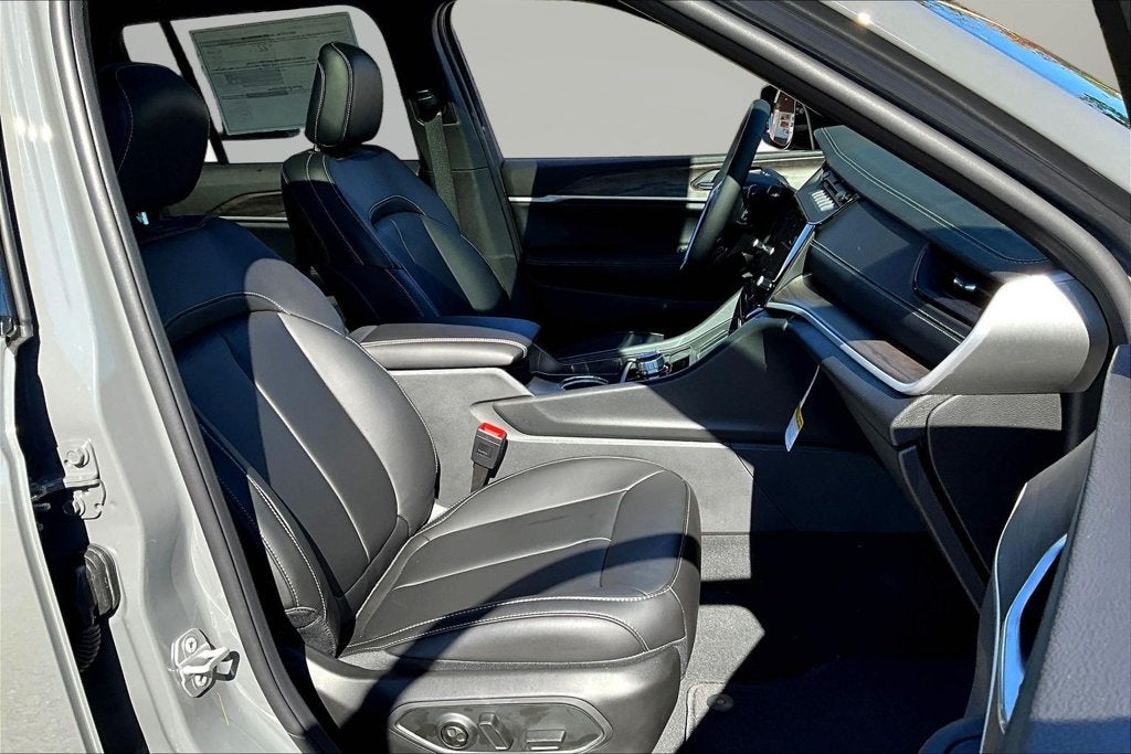 2027 Jeep Grand Cherokee Limited