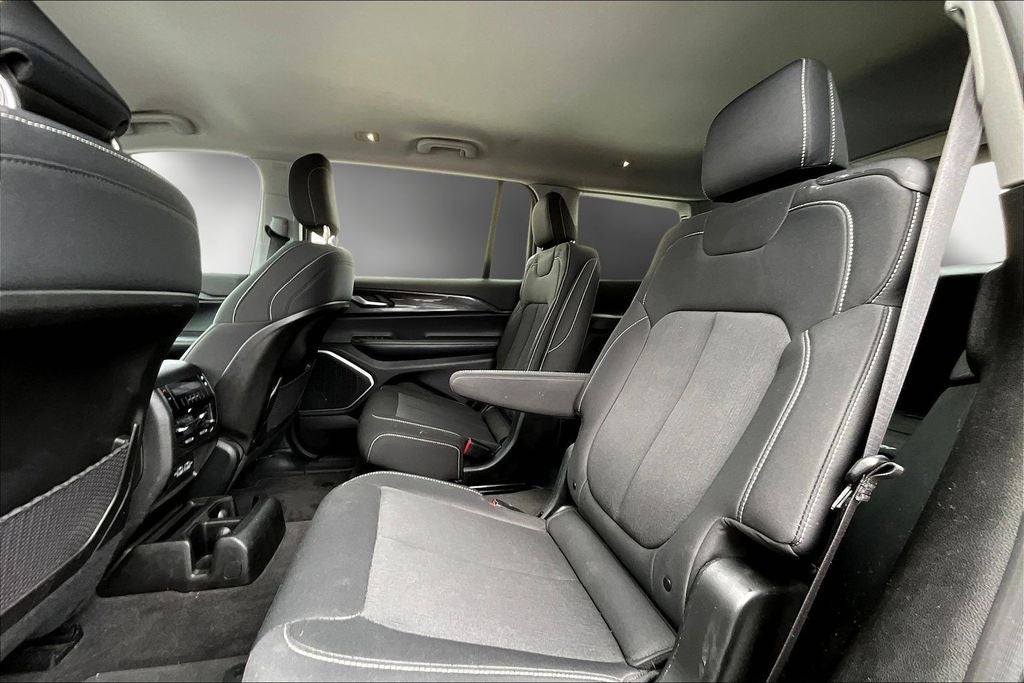 2021 Jeep Grand Cherokee L Laredo