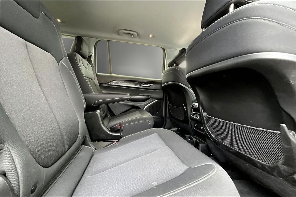 2021 Jeep Grand Cherokee L Laredo