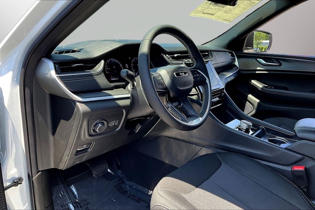 2026 Jeep Grand Cherokee L Laredo