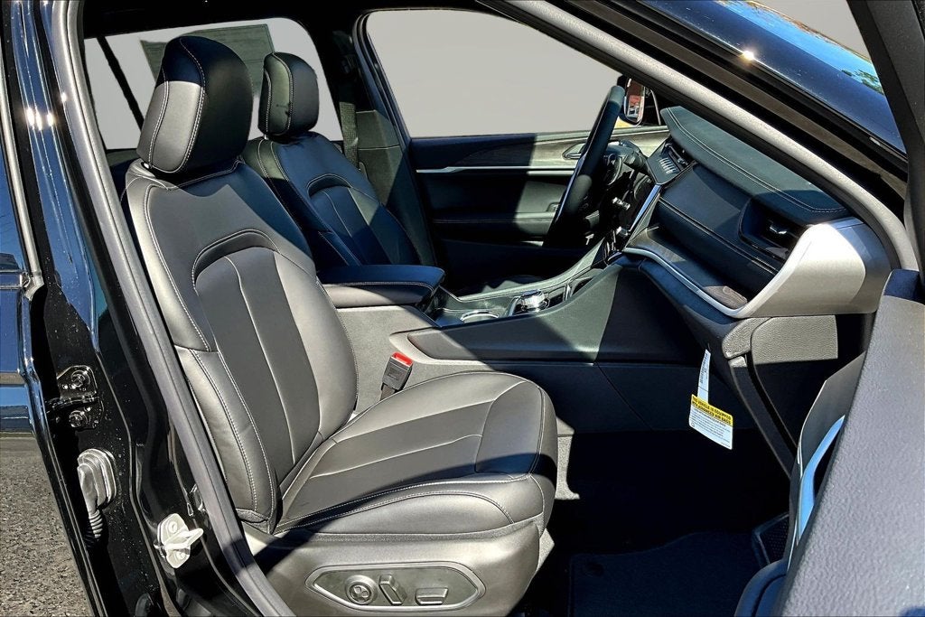2027 Jeep Grand Cherokee L Limited
