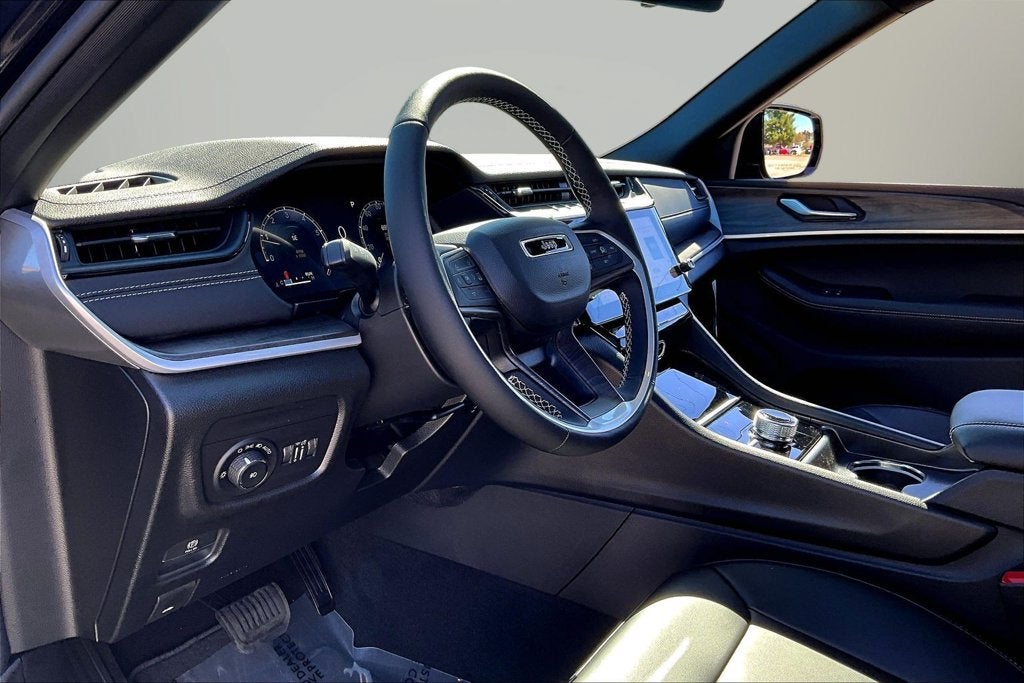 2027 Jeep Grand Cherokee L Limited