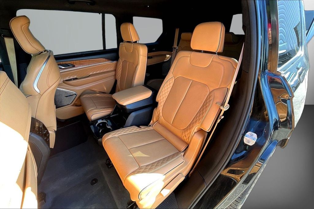 2023 Jeep Grand Cherokee L Summit