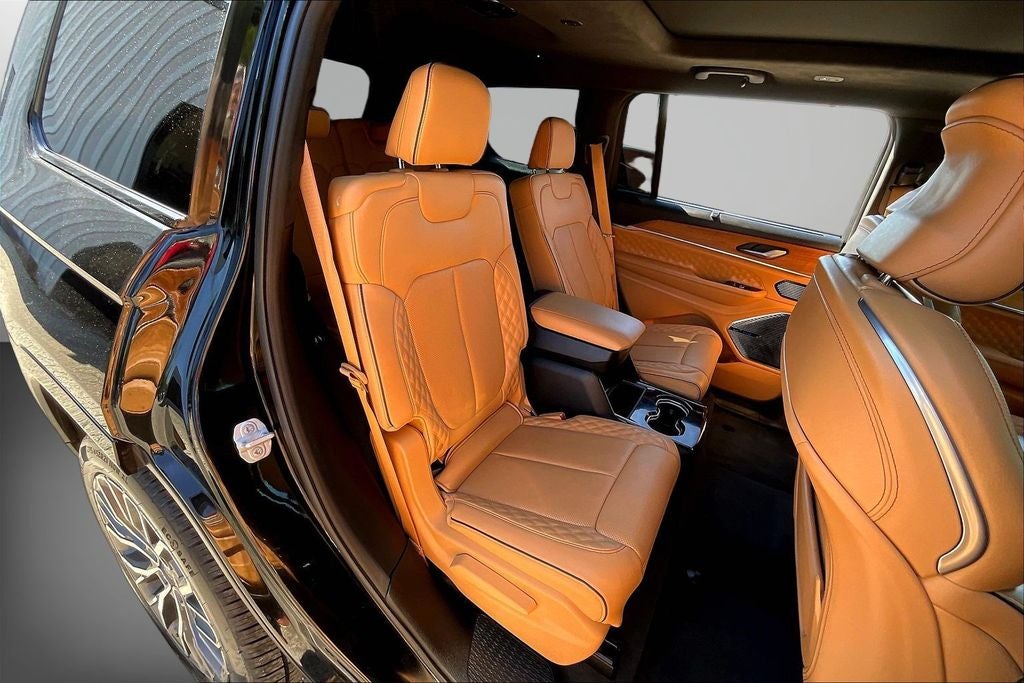 2023 Jeep Grand Cherokee L Summit