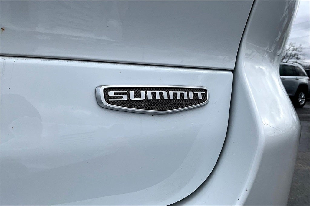 2025 Jeep Grand Cherokee L Summit