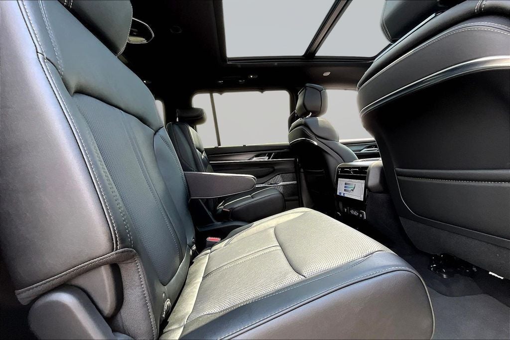 2026 Jeep Grand Wagoneer L Summit Obsidian
