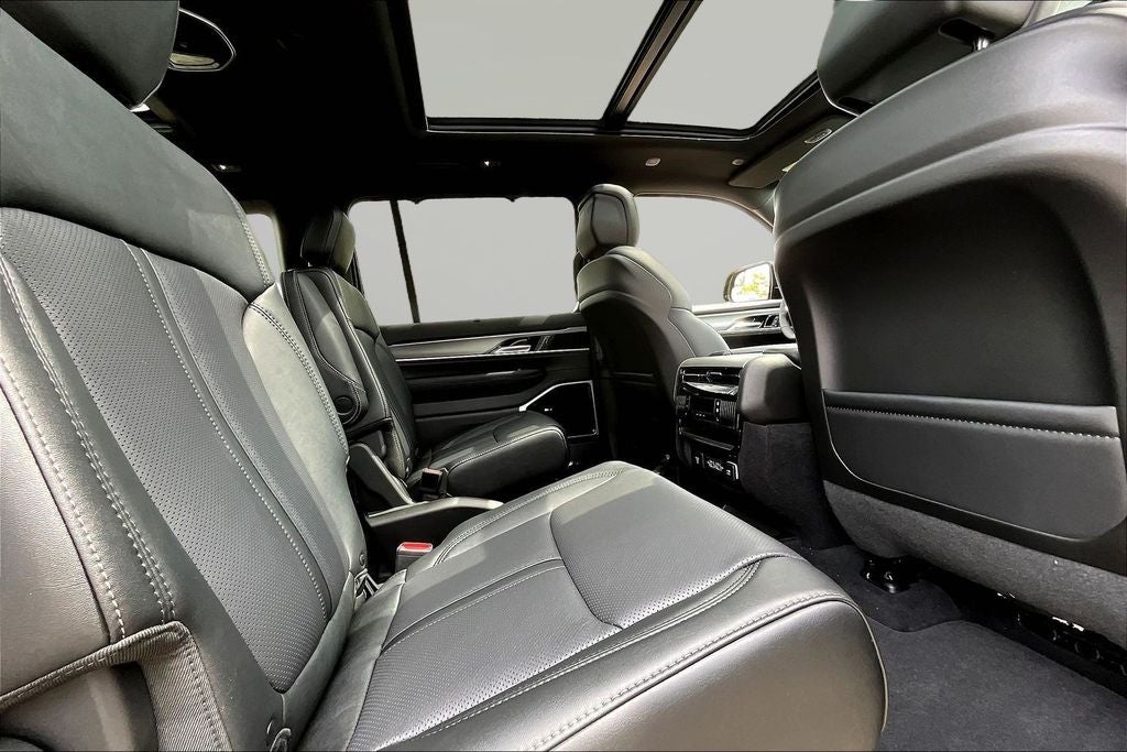 2026 Jeep Grand Wagoneer Limited Reserve