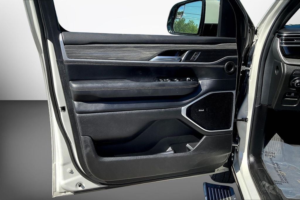 2022 Jeep Wagoneer Series III