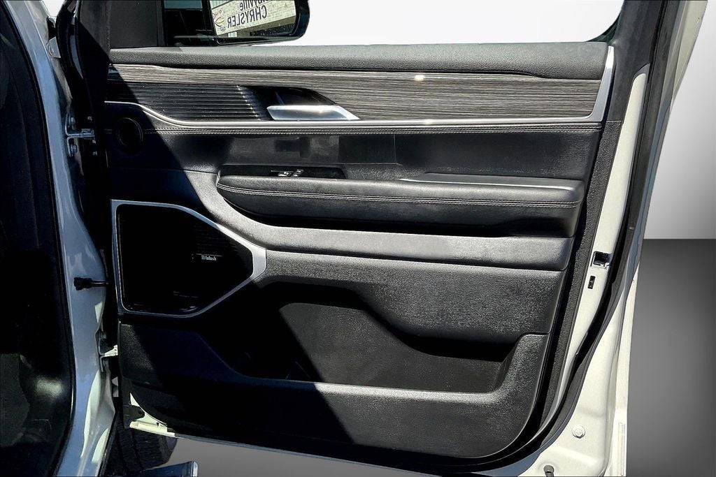 2022 Jeep Wagoneer Series III
