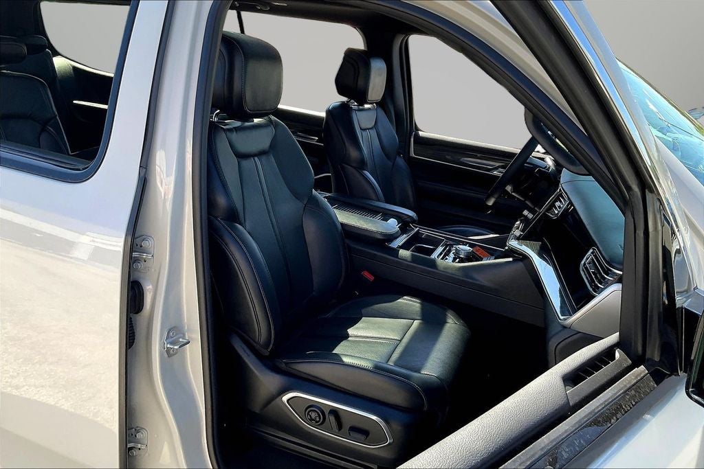 2022 Jeep Wagoneer Series III