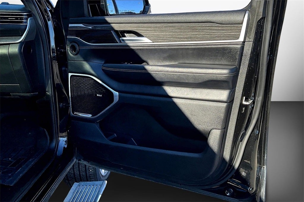 2022 Jeep Wagoneer Series III