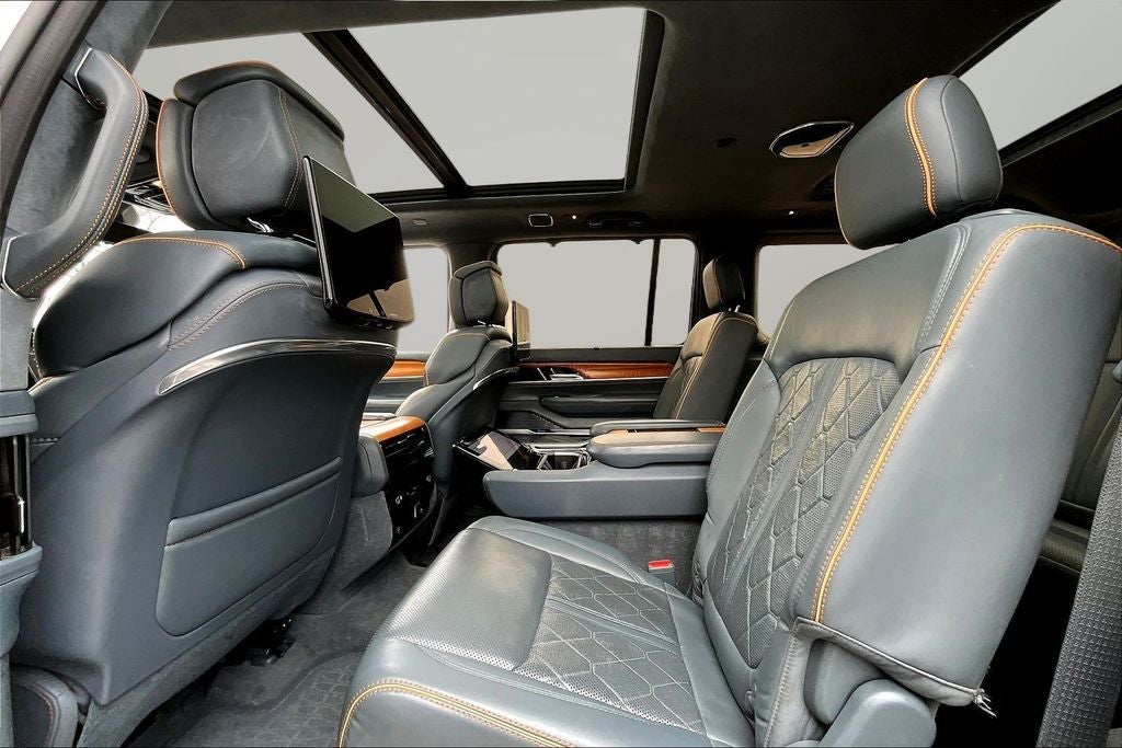 2022 Jeep Grand Wagoneer Series III