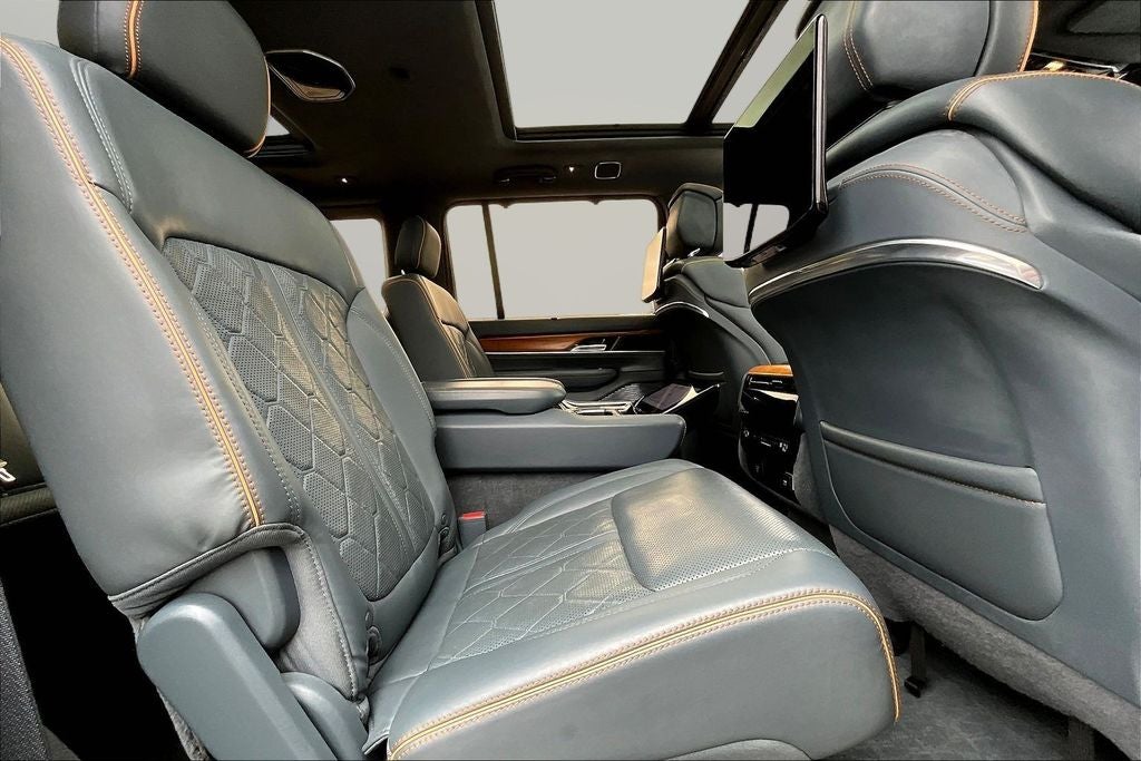 2022 Jeep Grand Wagoneer Series III