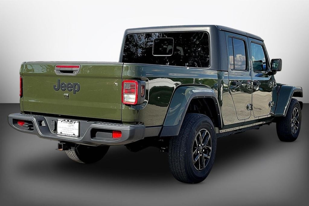 2022 Jeep Gladiator Sport