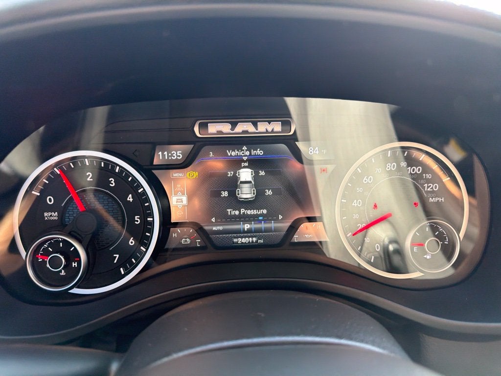 2025 RAM 1500 Big Horn/Lone Star
