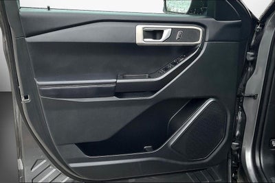 2023 Ford Explorer Base
