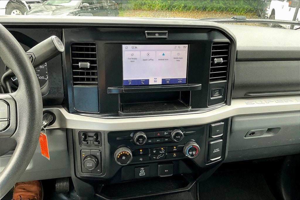 2025 Ford F-350SD XLT DRW