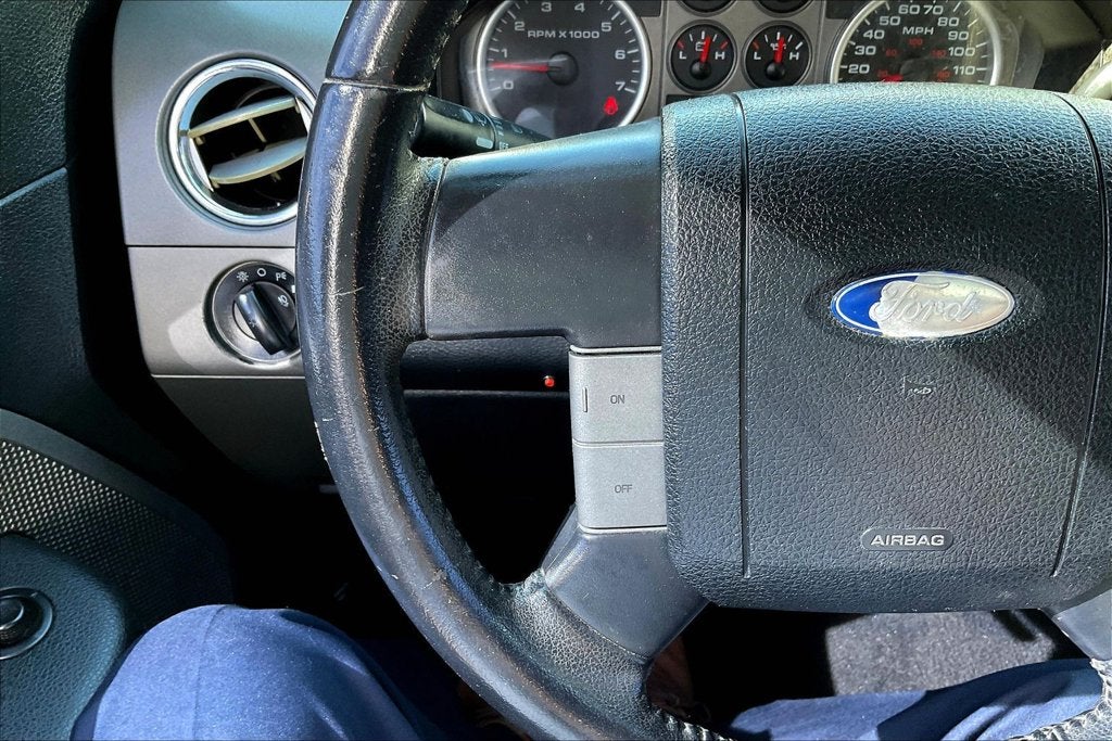 2005 Ford F-150 XLT
